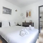 Charming Apartment 1Br In Heart Of 10Th