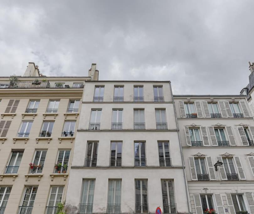 Charming 1br In Heart Of 10th