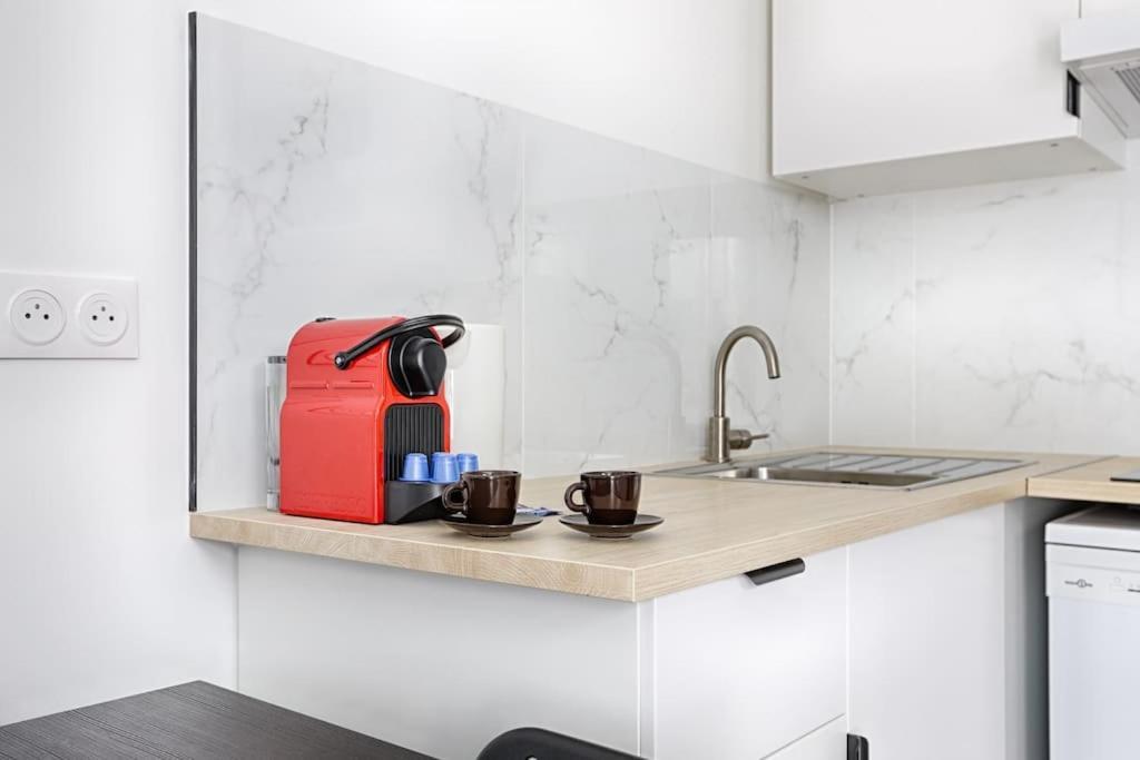 Charming 1br In Heart Of 10th * Parijs